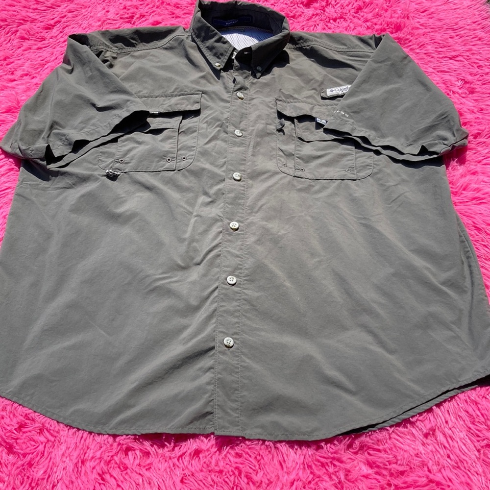 Columbia Performance Fishing Gear Bahama four pocket shirt in gray size L